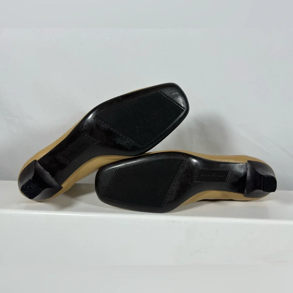7016: Salvatore Ferragamo Gancini Tan Leather Ankle Boots US 6